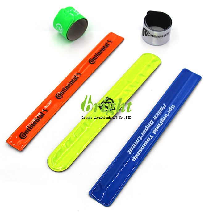 Reflective wrist strap